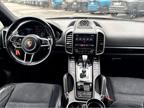 2017 Porsche Cayenne 