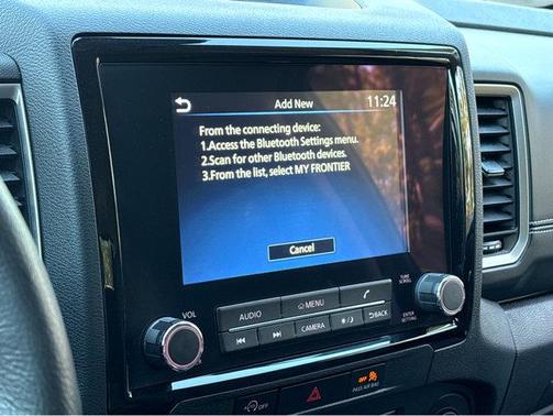 2024 Nissan Frontier SV