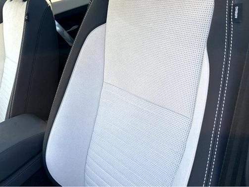 2024 Land Rover Discovery Sport Core S