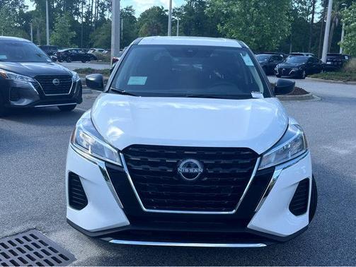 2025 Nissan Kicks Play S