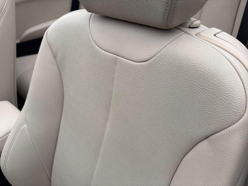 Glacier Silver Metallic 2018 BMW 230 i