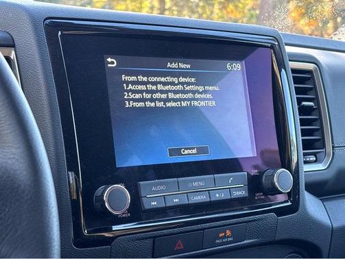 2022 Nissan Frontier SV