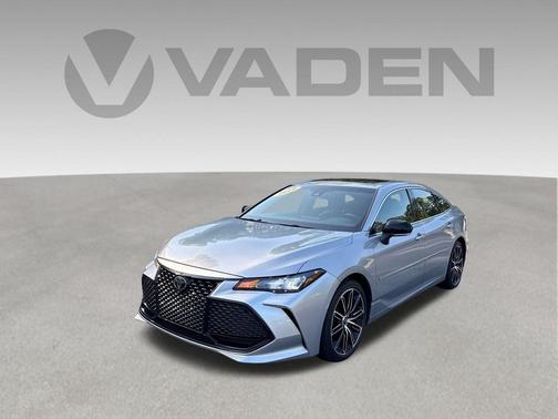 Celestial Silver Metallic 2019 Toyota Avalon XSE
