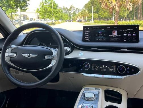 2023 Genesis GV70 2.5T