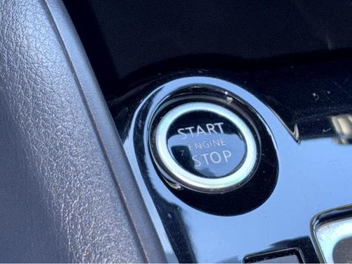 2020 Nissan Versa 1.6 SR
