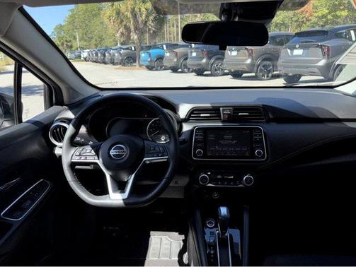 2020 Nissan Versa 1.6 SR