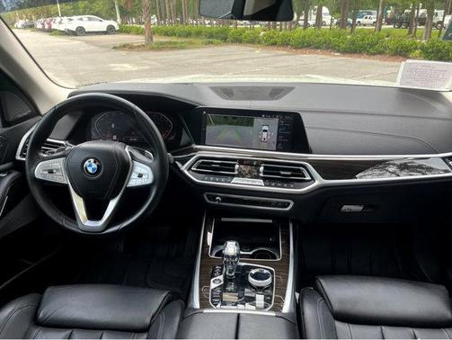 2019 BMW X7 xDrive40i