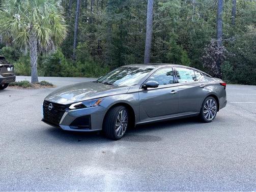 2025 Nissan Altima SL