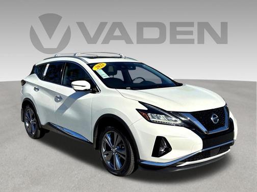 White 2022 Nissan Murano Platinum