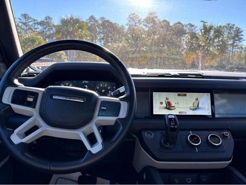 2022 Land Rover Defender 110 X-Dynamic HSE