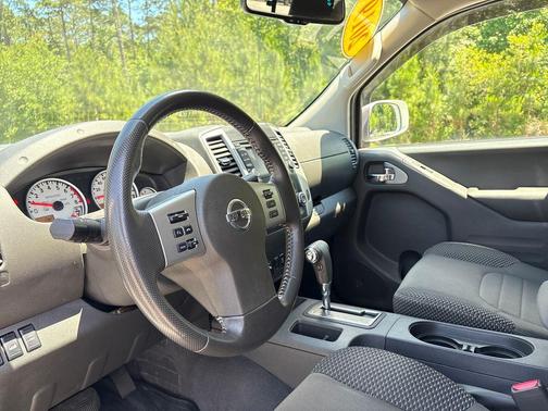 Glacier White 2019 Nissan Frontier PRO-4X