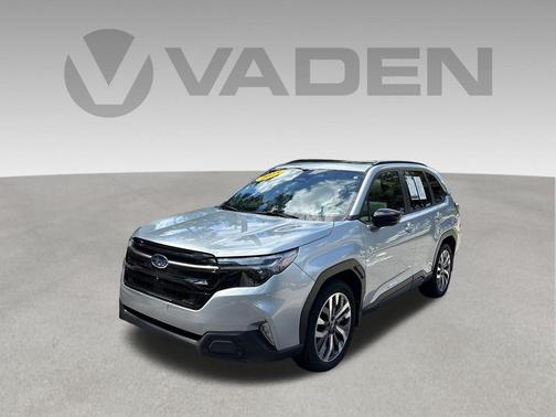 Ice Silver Metallic 2025 Subaru Forester Touring