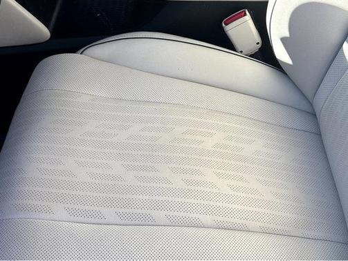 2023 Genesis GV80 2.5T