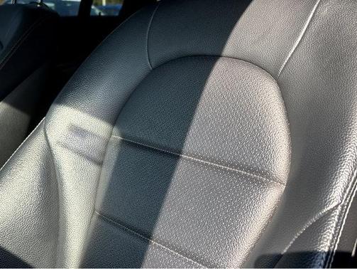 2018 Mercedes-Benz GLC 300 Base 4MATIC