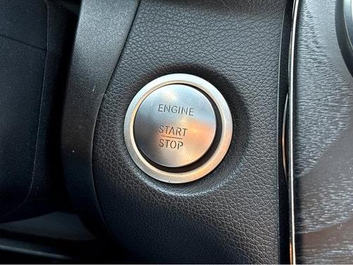 2018 Mercedes-Benz GLC 300 Base 4MATIC