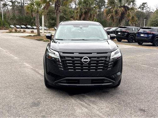 2026 Nissan Pathfinder S