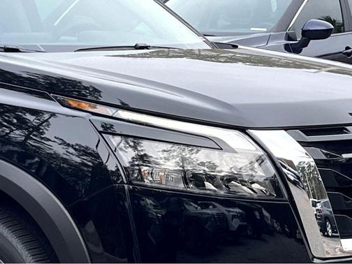 Black 2025 Nissan Pathfinder SL