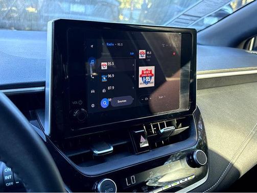 2023 Toyota Corolla Hatchback SE