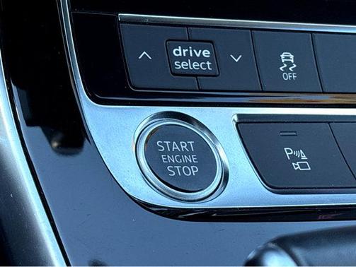 2021 Audi Q8 55 Premium Plus