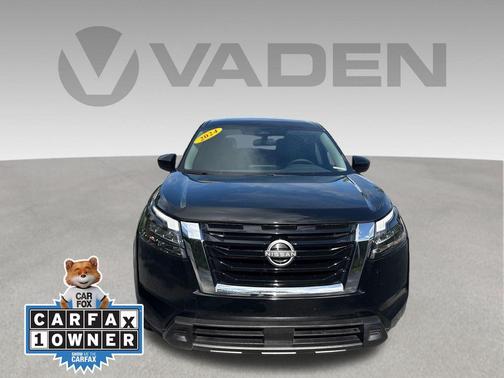 Black 2024 Nissan Pathfinder S