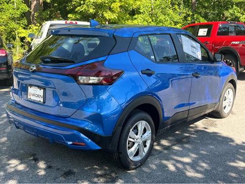 2025 Nissan Kicks Play S