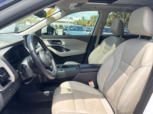 Everest White P 2024 Nissan Rogue SL