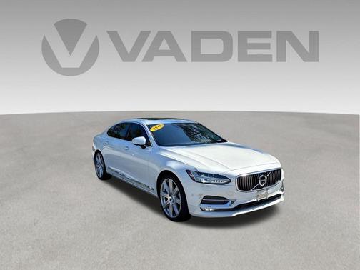 Crystal White Pearl 2018 Volvo S90 T6 Inscription