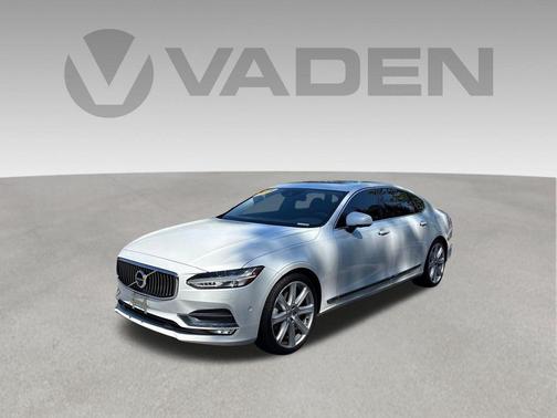 Crystal White Pearl 2018 Volvo S90 T6 Inscription