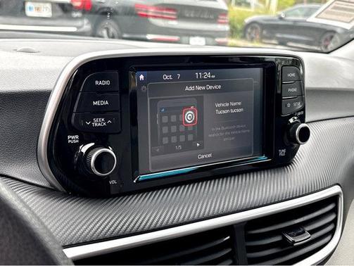 2021 Hyundai TUCSON SE