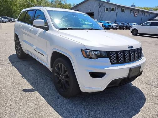 Bright White Clearcoat 2019 Jeep Grand Cherokee Altitude