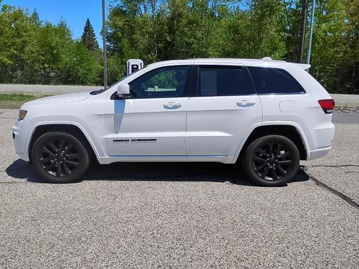 Bright White Clearcoat 2019 Jeep Grand Cherokee Altitude
