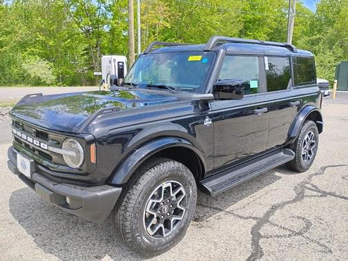 Black 2026 Ford Bronco Outer Banks