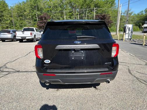 Agate Black Metallic 2023 Ford Explorer XLT
