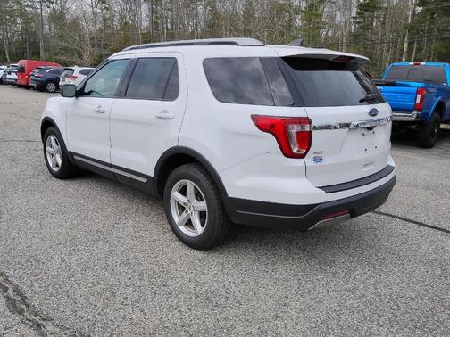 Oxford White 2019 Ford Explorer XLT