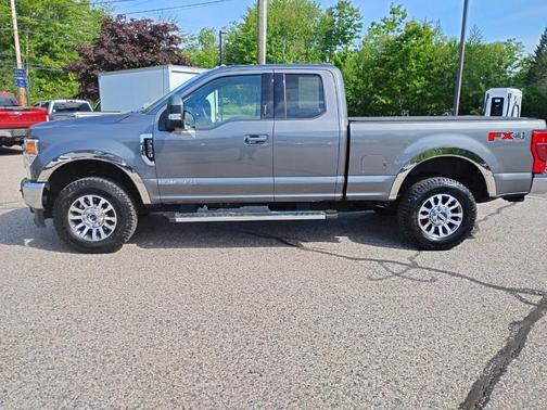 Gray Metallic 2022 Ford F-350 Lariat Super Duty