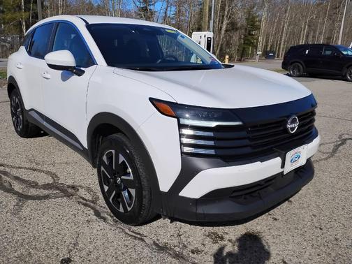 Fresh Powder 2025 Nissan Kicks SV