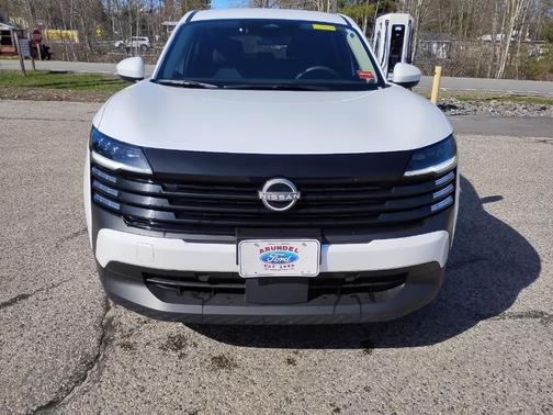 Fresh Powder 2025 Nissan Kicks SV