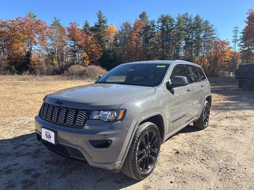 Sting Gray Clearcoat 2019 Jeep Grand Cherokee Altitude