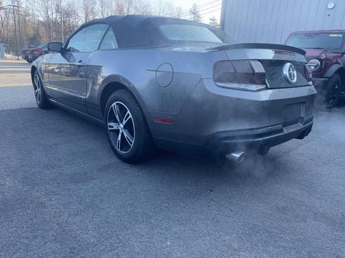 2010 Ford Mustang V6