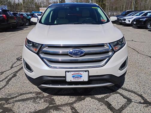 White Platinum Clearcoat Metallic 2018 Ford Edge Titanium