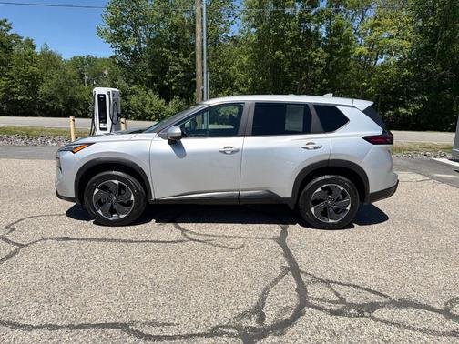 Brilliant Silver Metallic 2025 Nissan Rogue SV