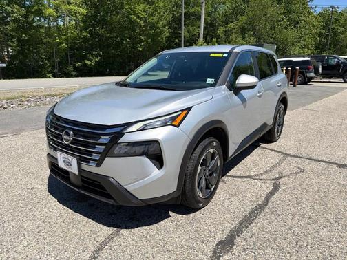 Brilliant Silver Metallic 2025 Nissan Rogue SV