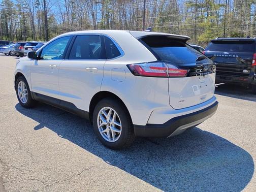 White Metallic 2023 Ford Edge SEL