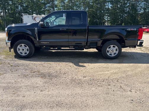 Black 2026 Ford F-250 XLT