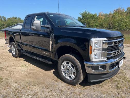 Black 2026 Ford F-250 XLT