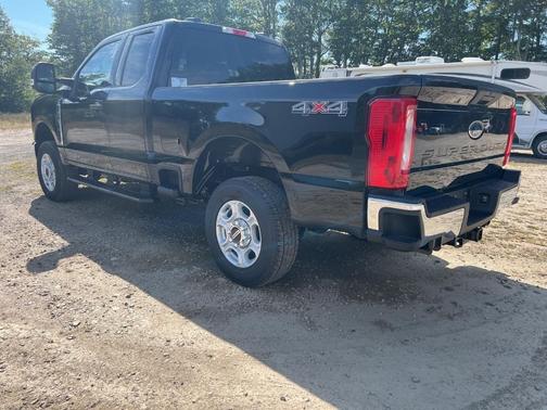Black 2026 Ford F-250 XLT