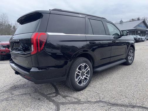 Black Metallic 2025 Ford Expedition Active