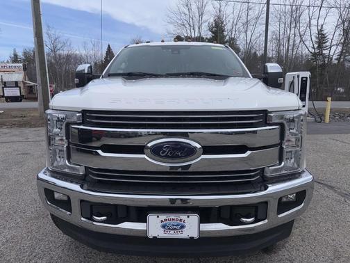 White Platinum Clearcoat Metallic 2017 Ford F-350 Lariat Super Duty