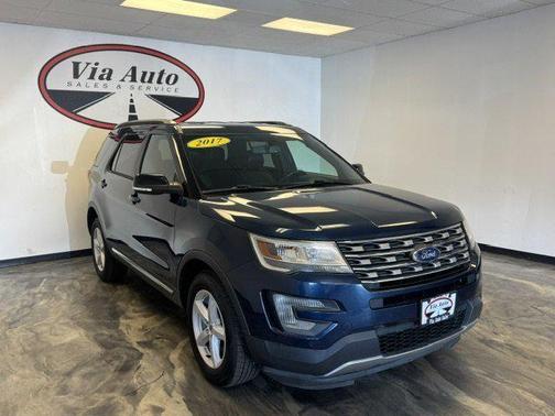 Blue Jeans 2017 Ford Explorer XLT