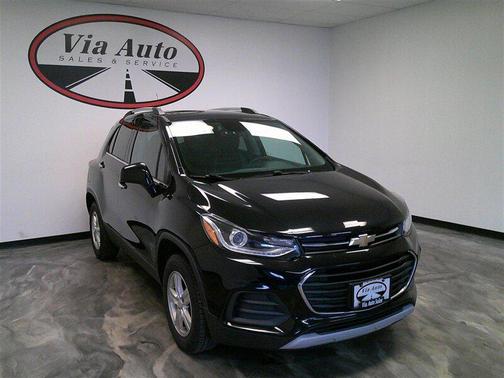 Mosaic Black Metallic 2019 Chevrolet Trax LT